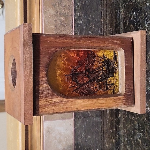 Vintage 80's Nautical Ship Themed Wooden Lantern Box - Picture 4 of 10